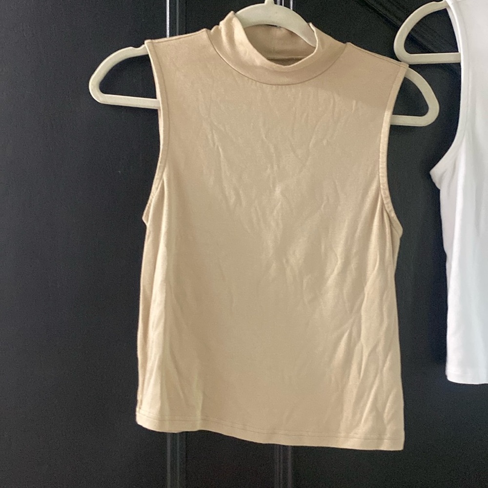 2 GAP Women's White and Tan Tank Tops - Picture 2 of 7